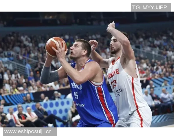 约基奇轻松发挥9投6中贡献12分9篮板6助攻展现全面能力 约基奇轻松发挥9投6中贡献12分9篮板6助攻展现全面能力