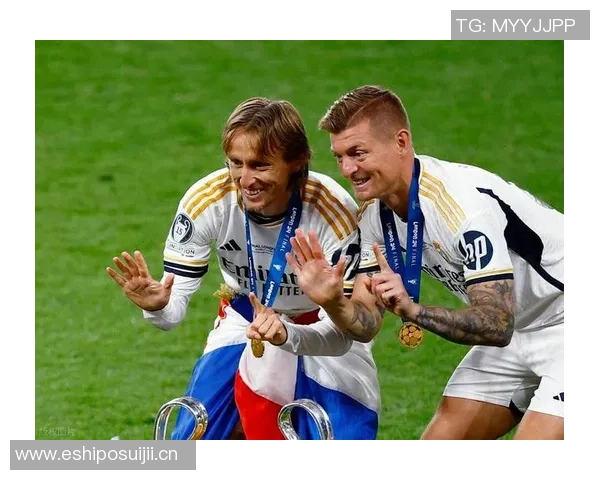 莫德里奇称C罗为简单普通人对梅西的非凡才华表示钦佩