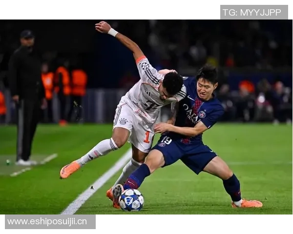 巴黎圣日耳曼球迷热烈庆祝李刚仁与阿什拉夫荣获大奖