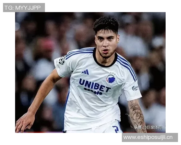 印尼主帅克鲁伊维特赛后情绪失控怒砸椅子眼眶泛红引发关注 印尼主帅克鲁伊维特赛后情绪失控怒砸椅子眼眶泛红引发关注